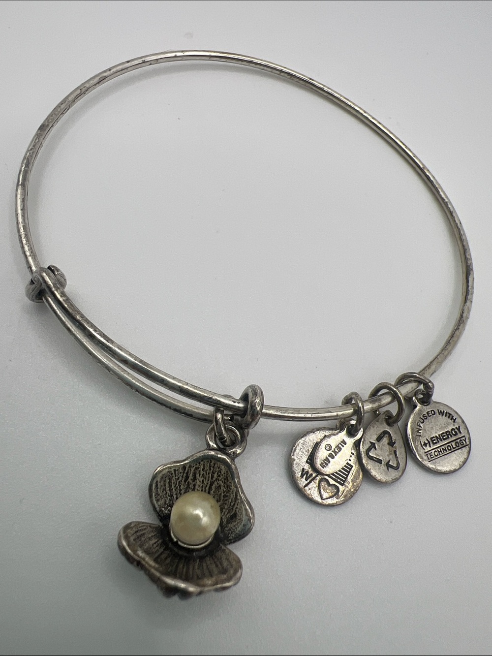 Alex and Ani Faux Pearl Clam Silver-Tone Bangle Nautical Beach Bracelet Charms